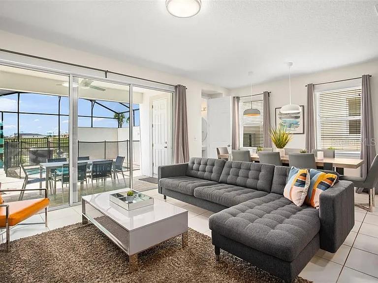 1521 CAREY PALM Cir KISSIMMEE, FL 34747