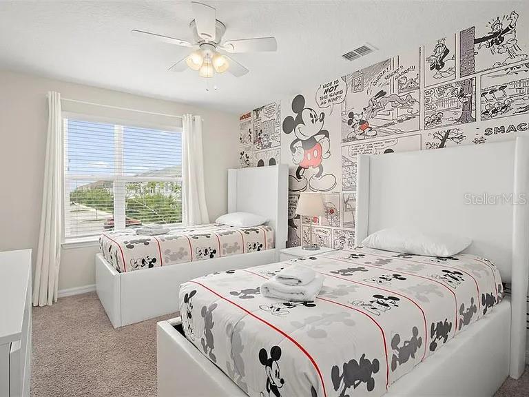 1521 CAREY PALM Cir KISSIMMEE, FL 34747