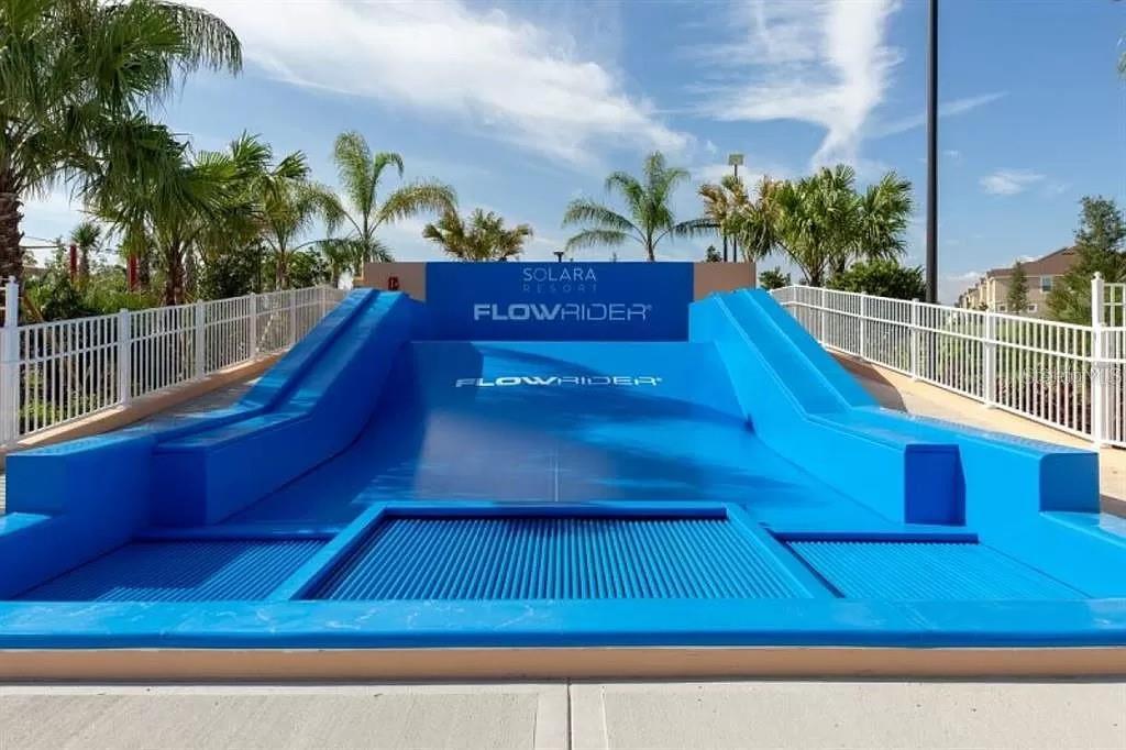 1521 CAREY PALM Cir KISSIMMEE, FL 34747