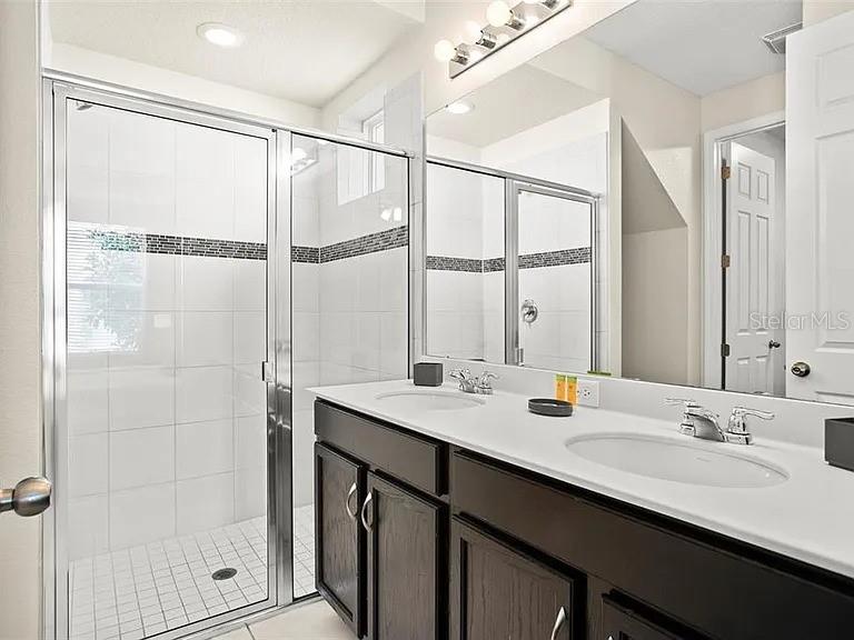 1521 CAREY PALM Cir KISSIMMEE, FL 34747