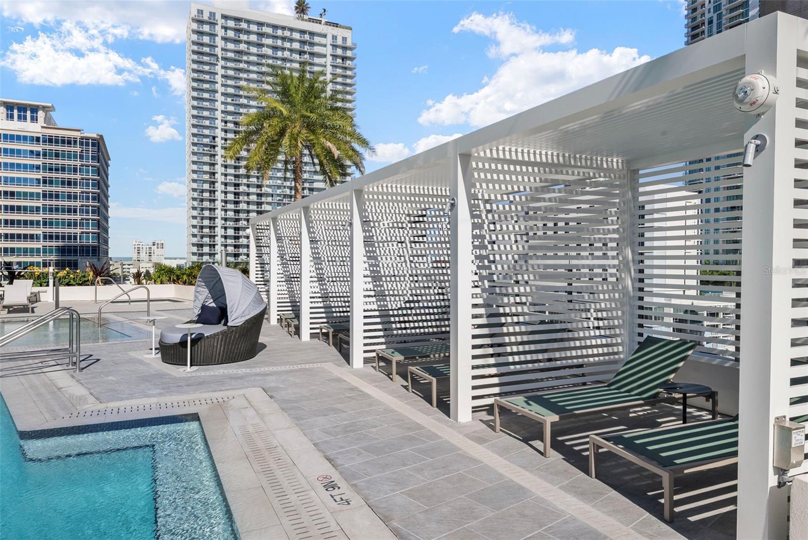 275 1ST Ave #1502 ST PETERSBURG, FL 33701