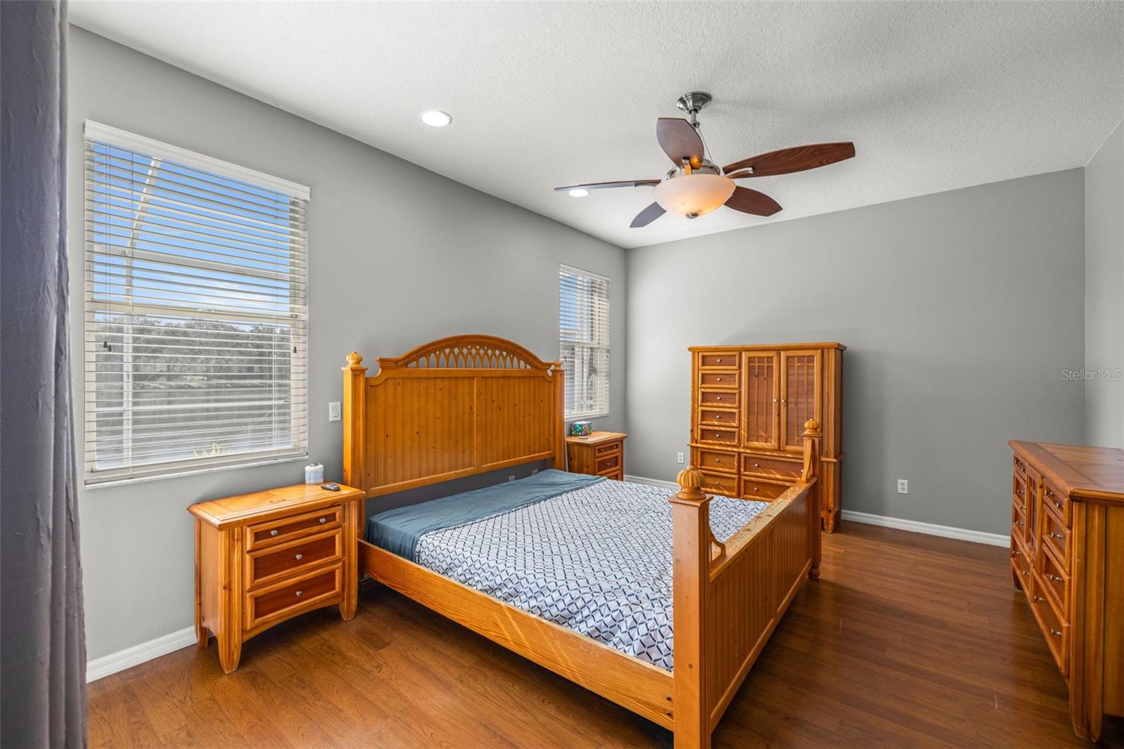 8425 FENWICK Ave TAMPA, FL 33647