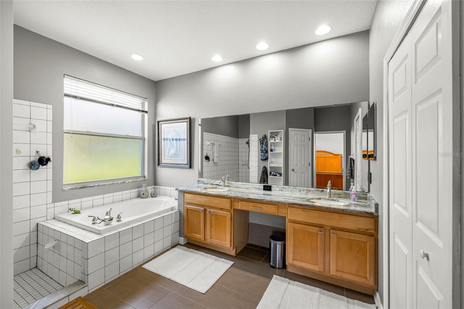 8425 FENWICK Ave TAMPA, FL 33647