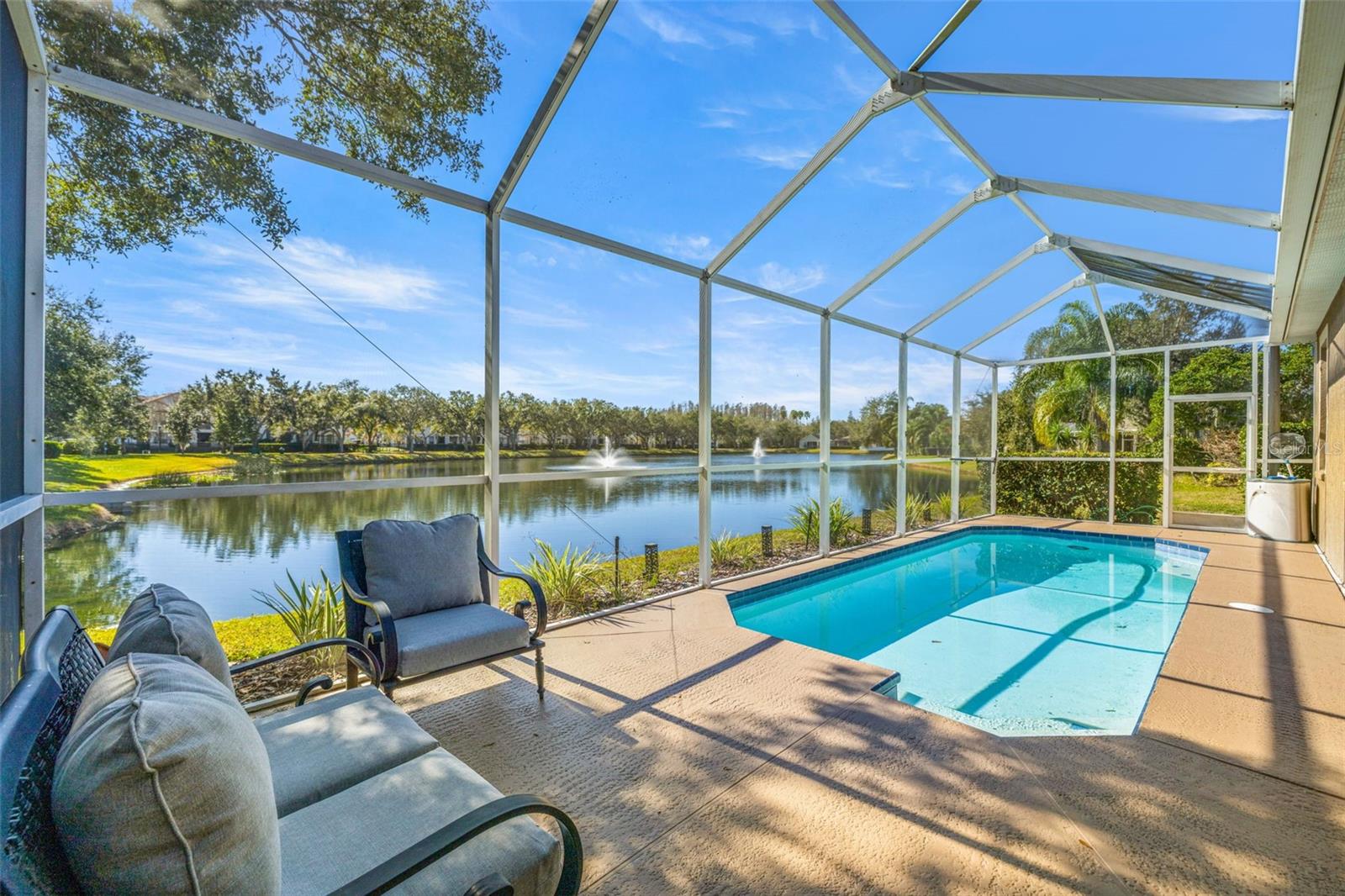 8425 FENWICK Ave TAMPA, FL 33647