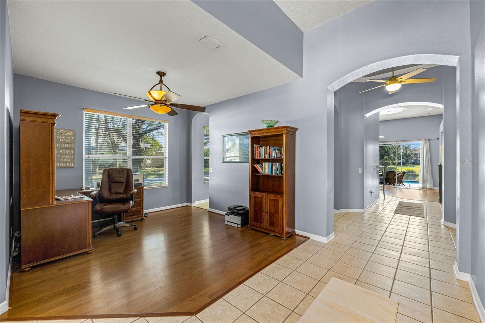 8425 FENWICK Ave TAMPA, FL 33647