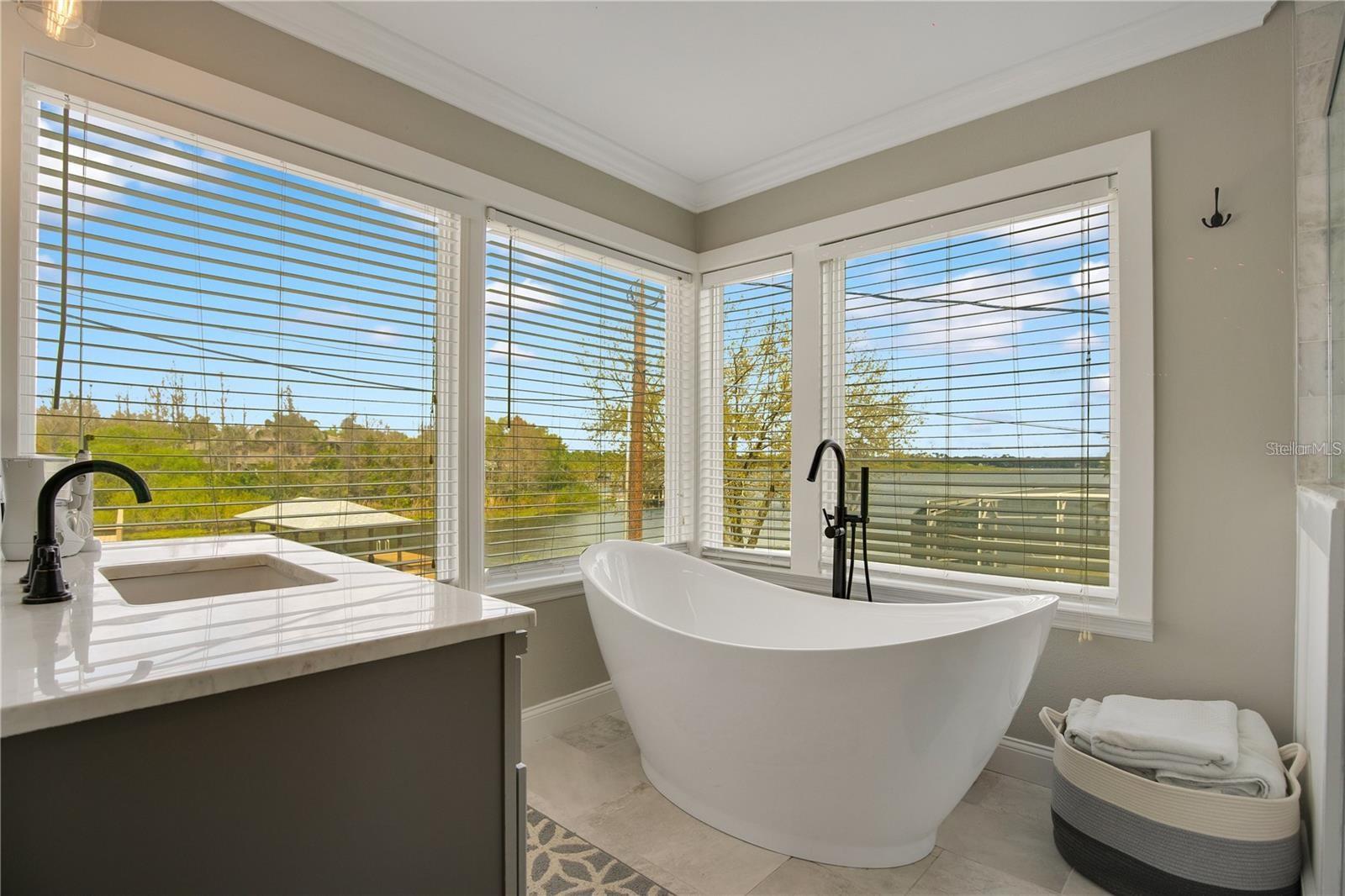 5018 SAINT DENIS Ct BELLE ISLE, FL 32812