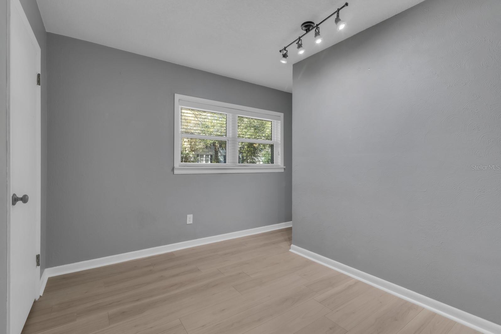 515 ALTALOMA Ave ORLANDO, FL 32803