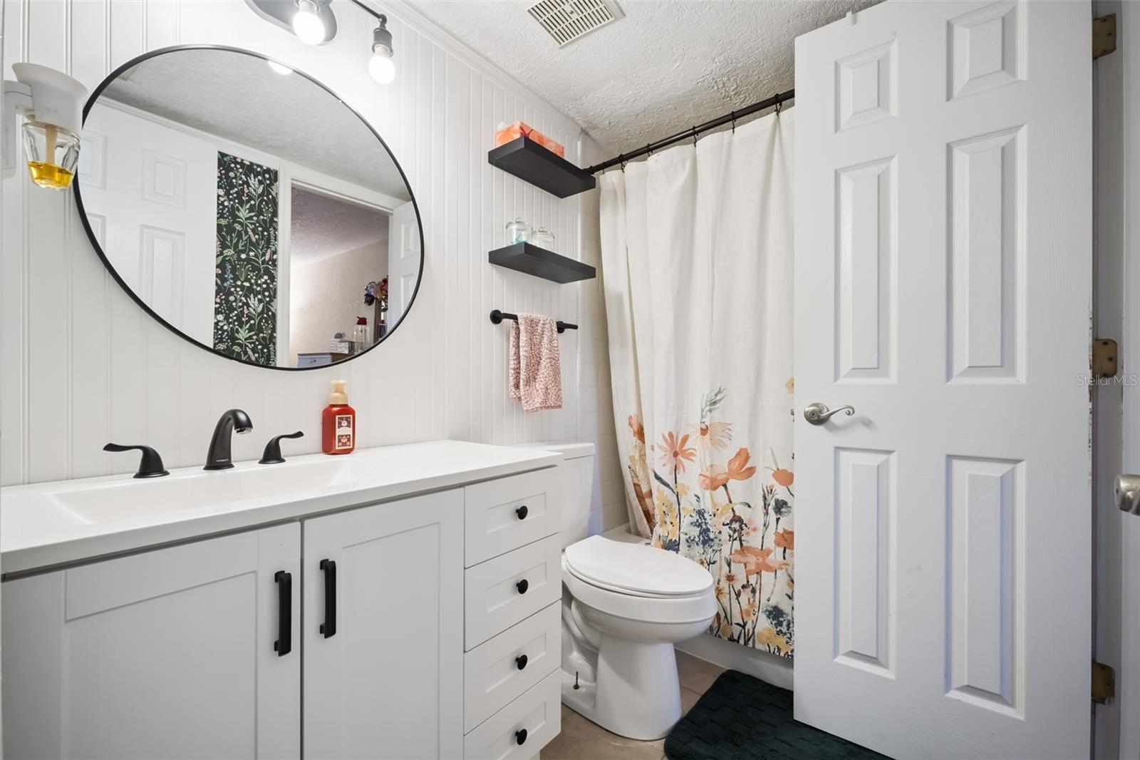 754 E MICHIGAN St #185 ORLANDO, FL 32806