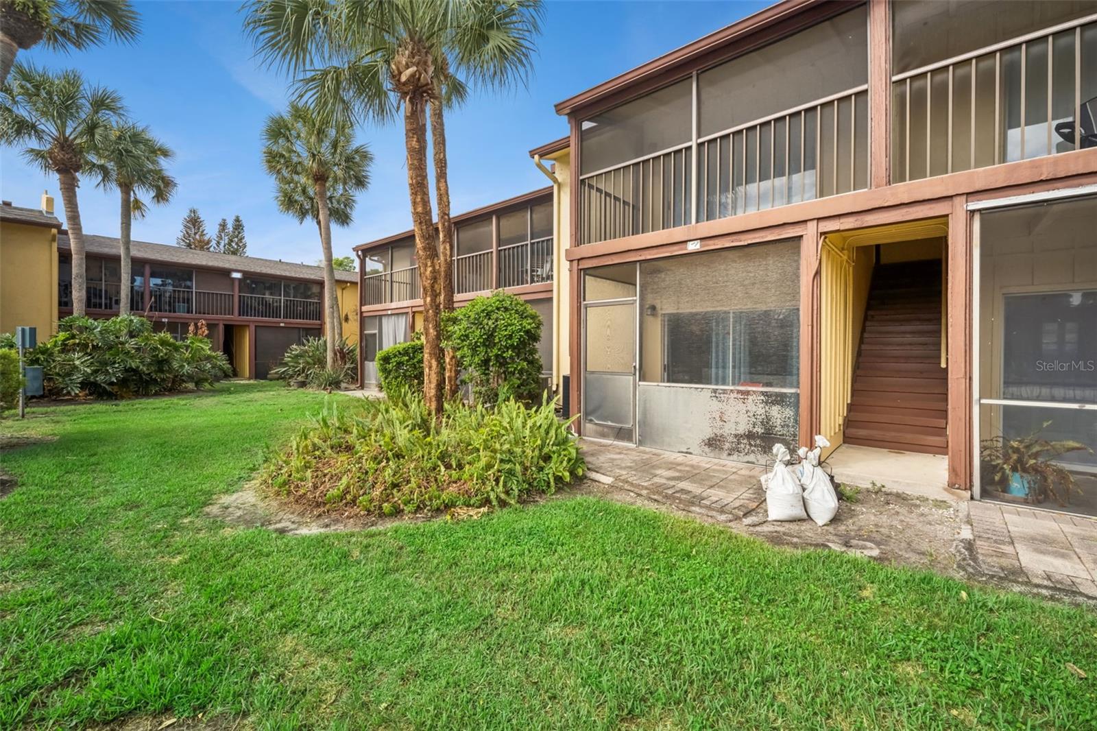 754 E MICHIGAN St #185 ORLANDO, FL 32806