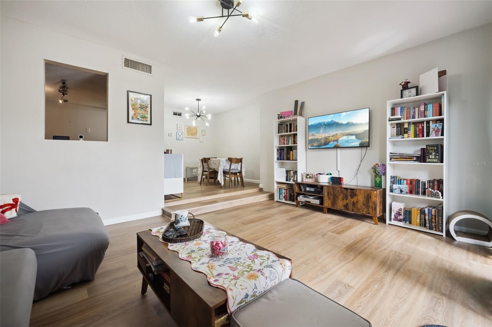 754 E MICHIGAN St #185 ORLANDO, FL 32806