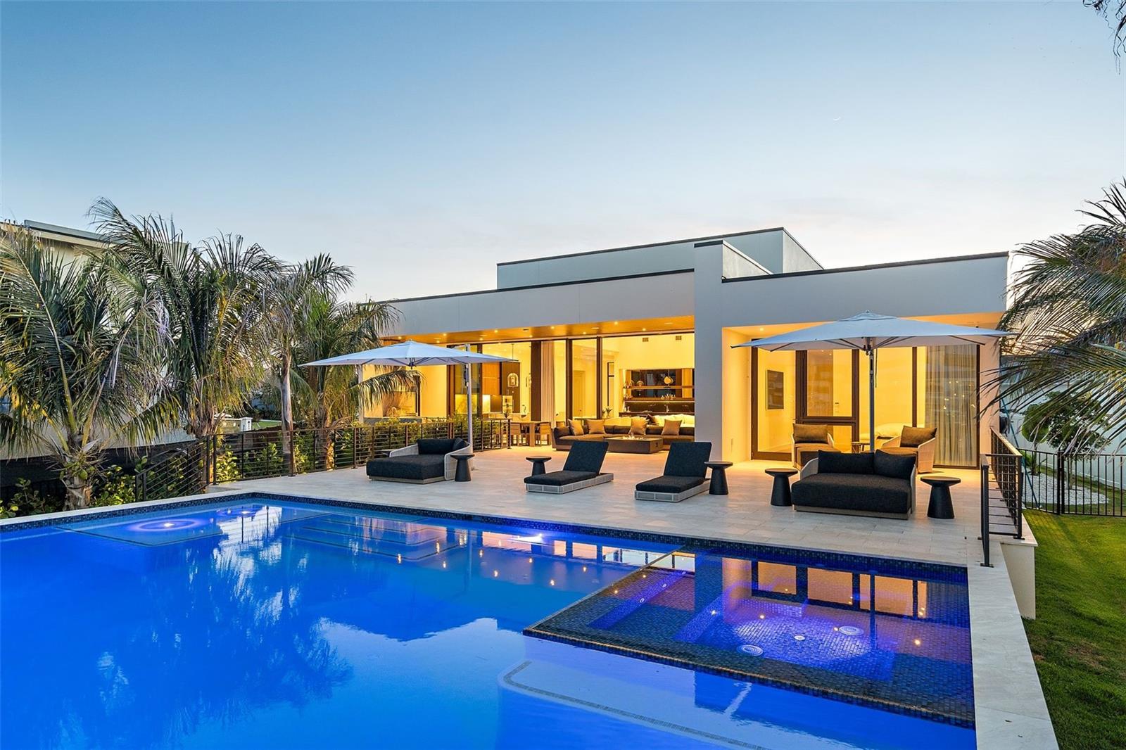 501 BARCELONA Dr TIERRA VERDE, FL 33715