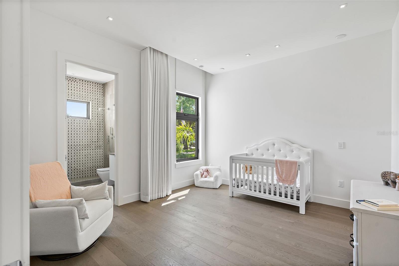 501 BARCELONA Dr TIERRA VERDE, FL 33715