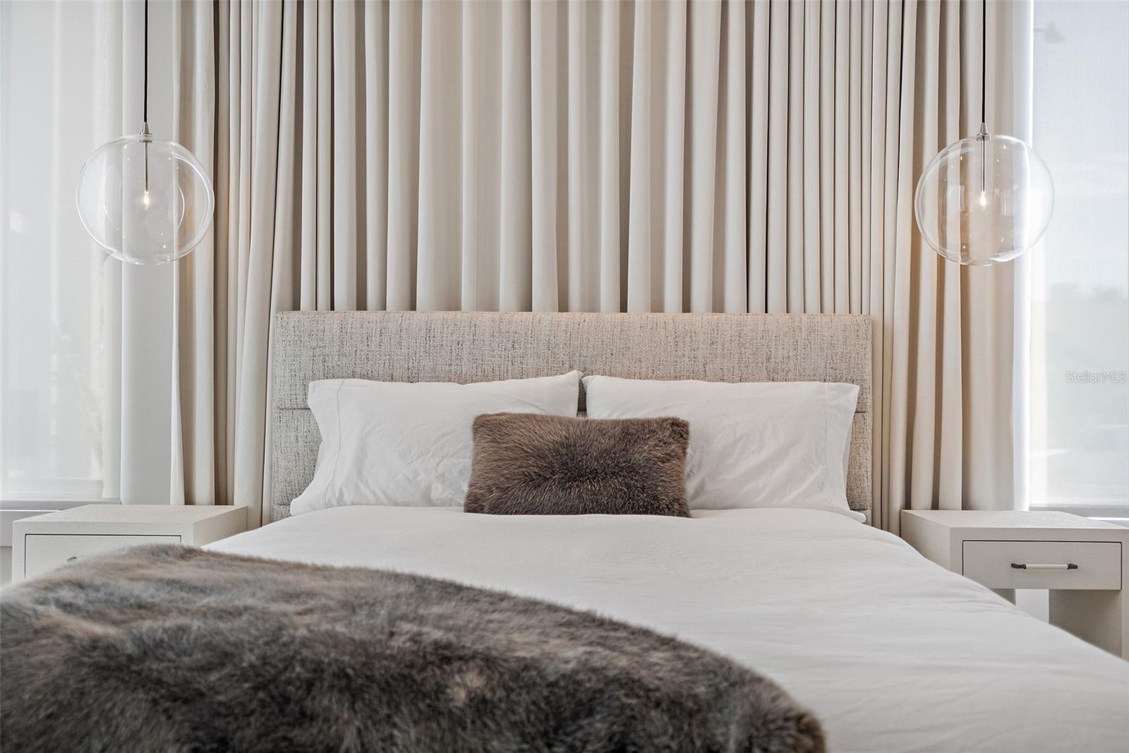 501 BARCELONA Dr TIERRA VERDE, FL 33715