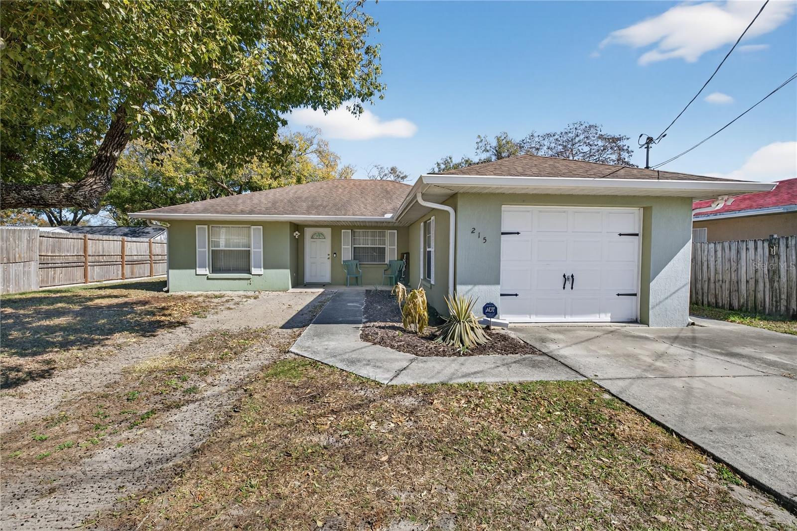 215 DAIRY Rd AUBURNDALE, FL 33823