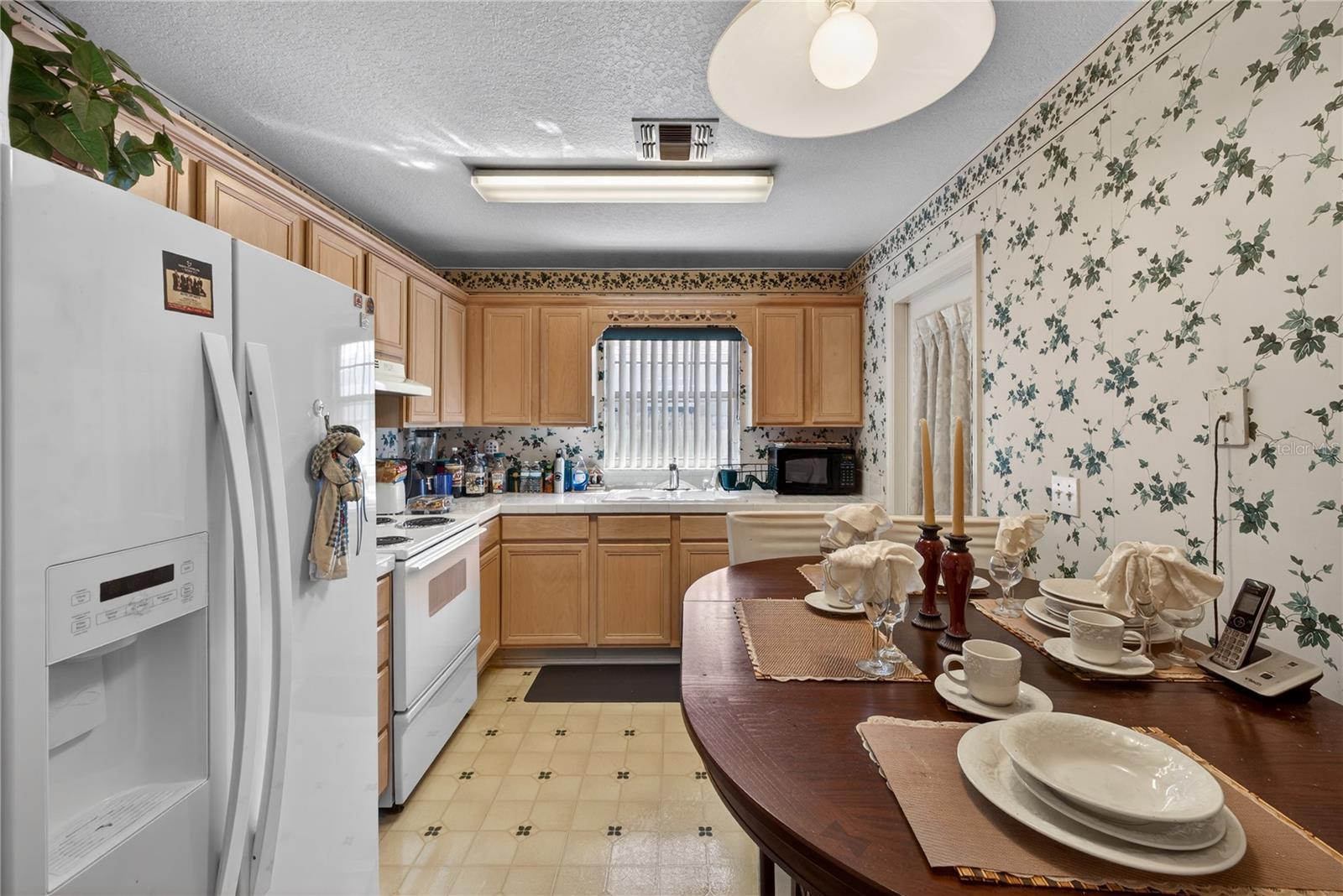 215 DAIRY Rd AUBURNDALE, FL 33823