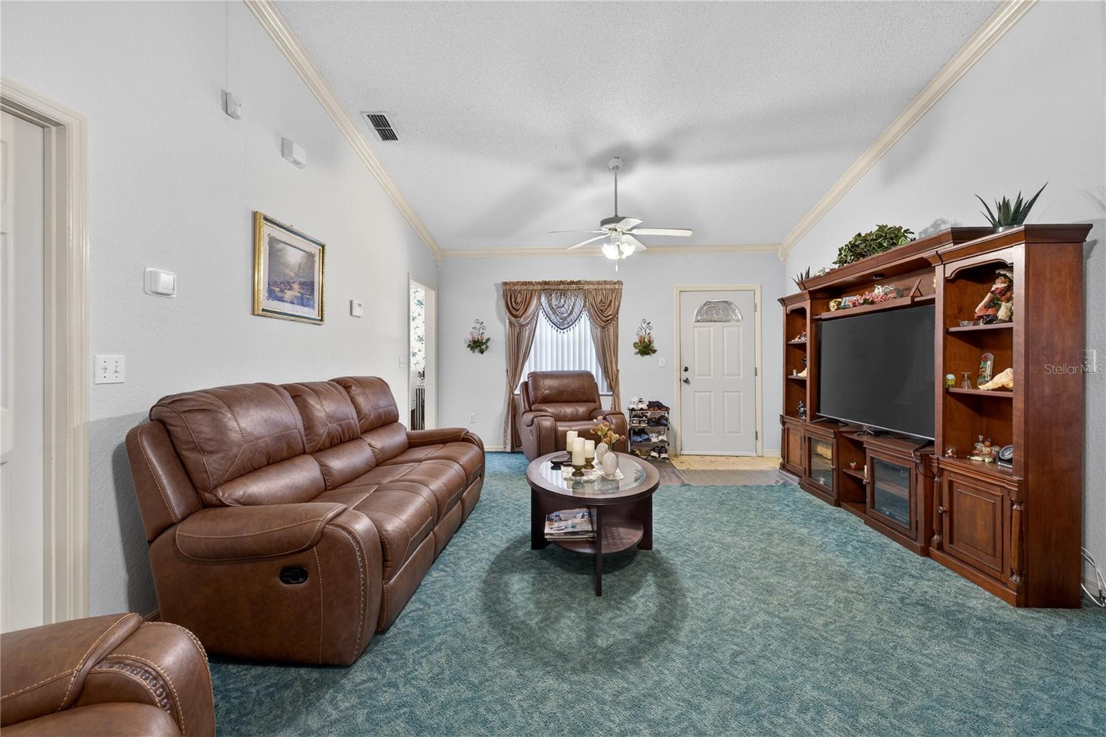 215 DAIRY Rd AUBURNDALE, FL 33823