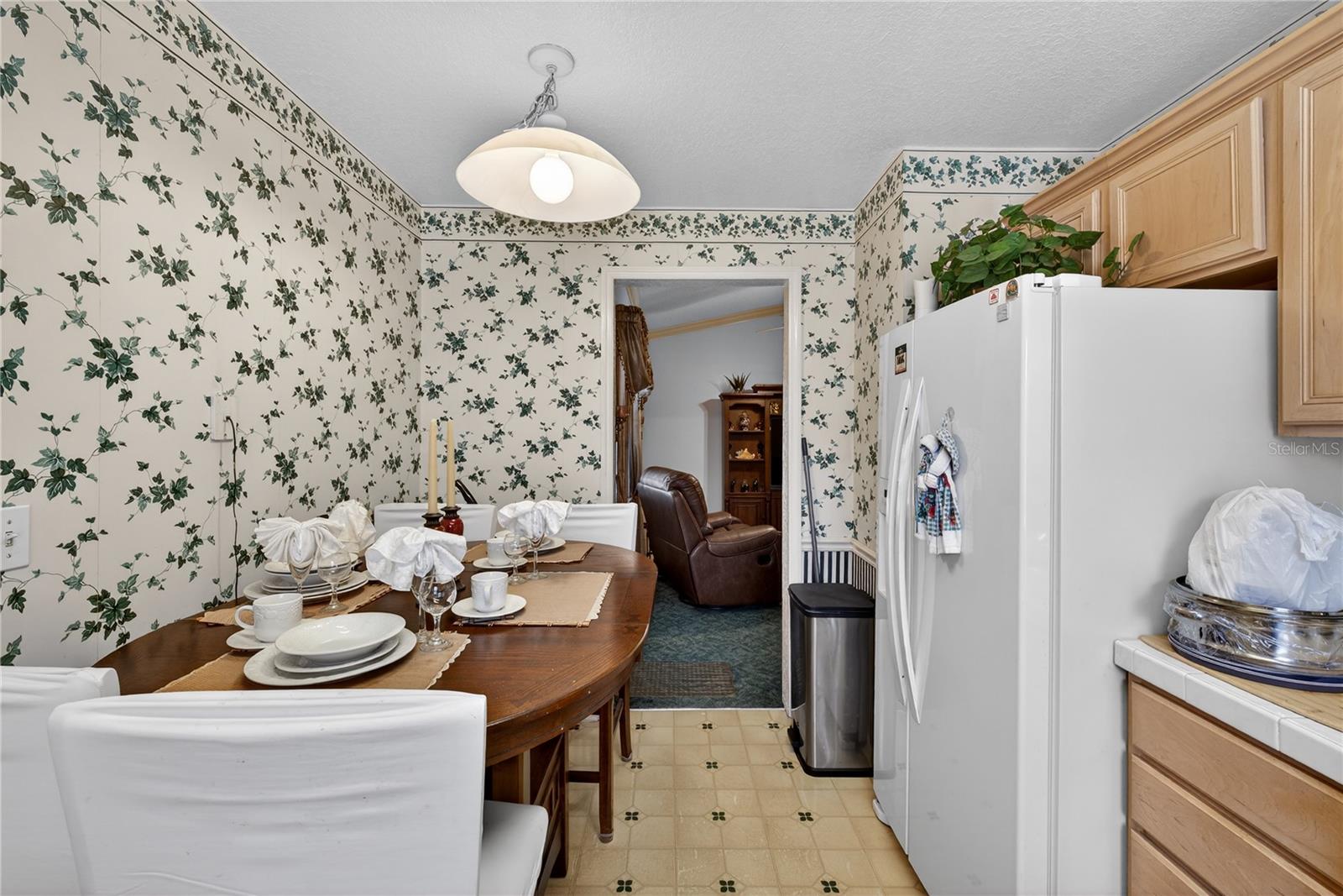 215 DAIRY Rd AUBURNDALE, FL 33823