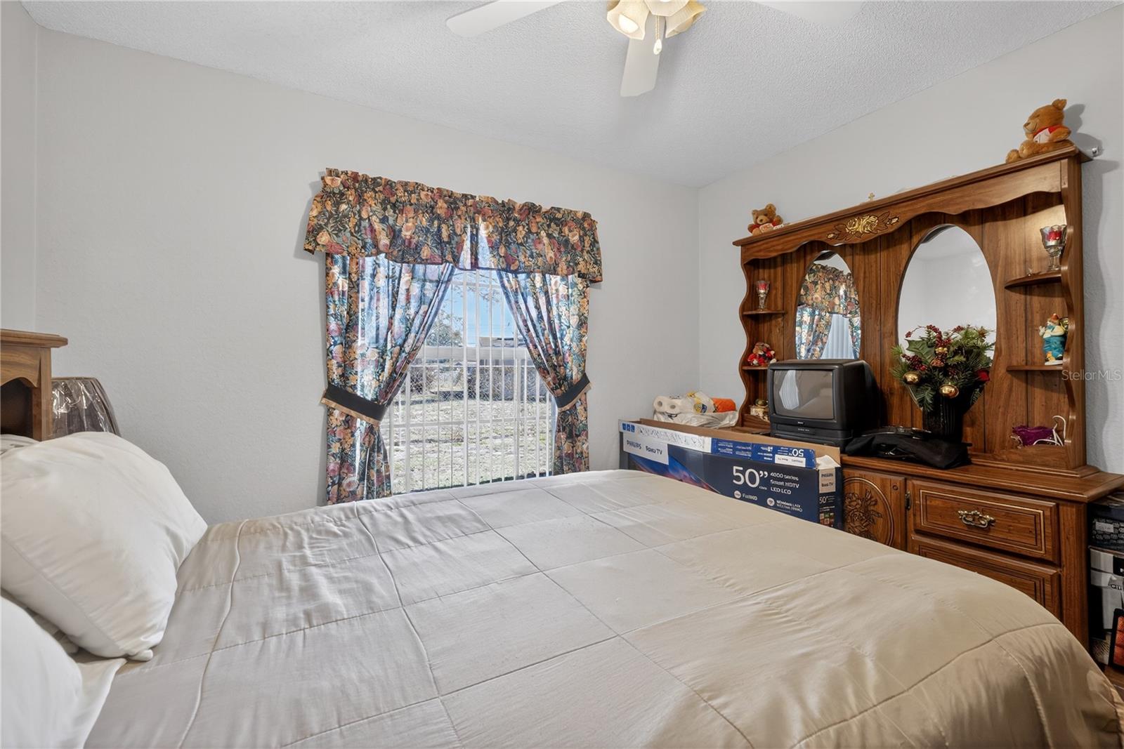 215 DAIRY Rd AUBURNDALE, FL 33823