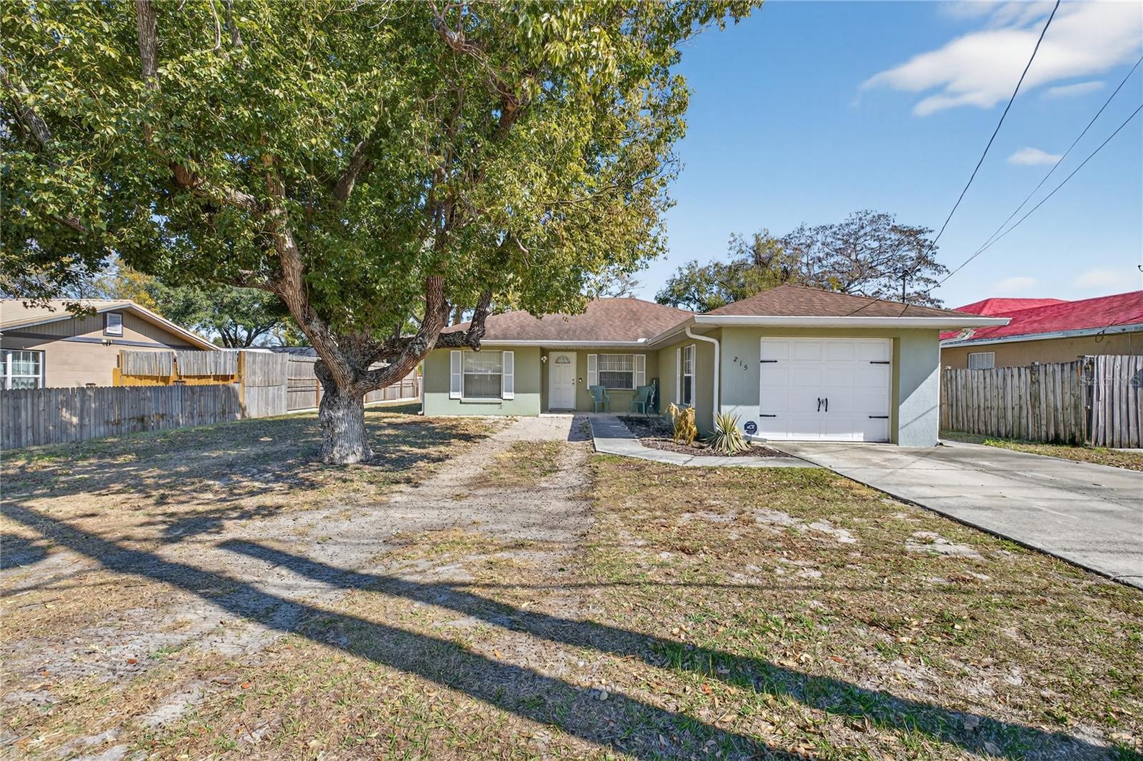 215 DAIRY Rd AUBURNDALE, FL 33823