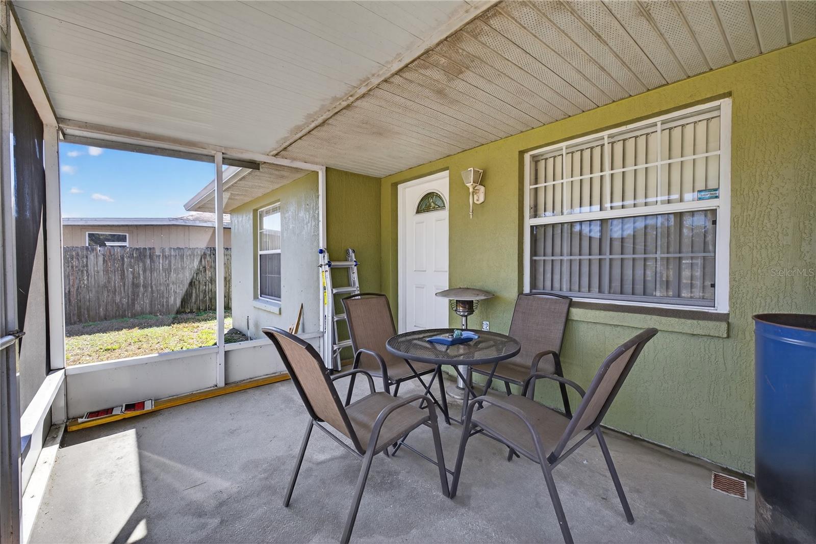 215 DAIRY Rd AUBURNDALE, FL 33823