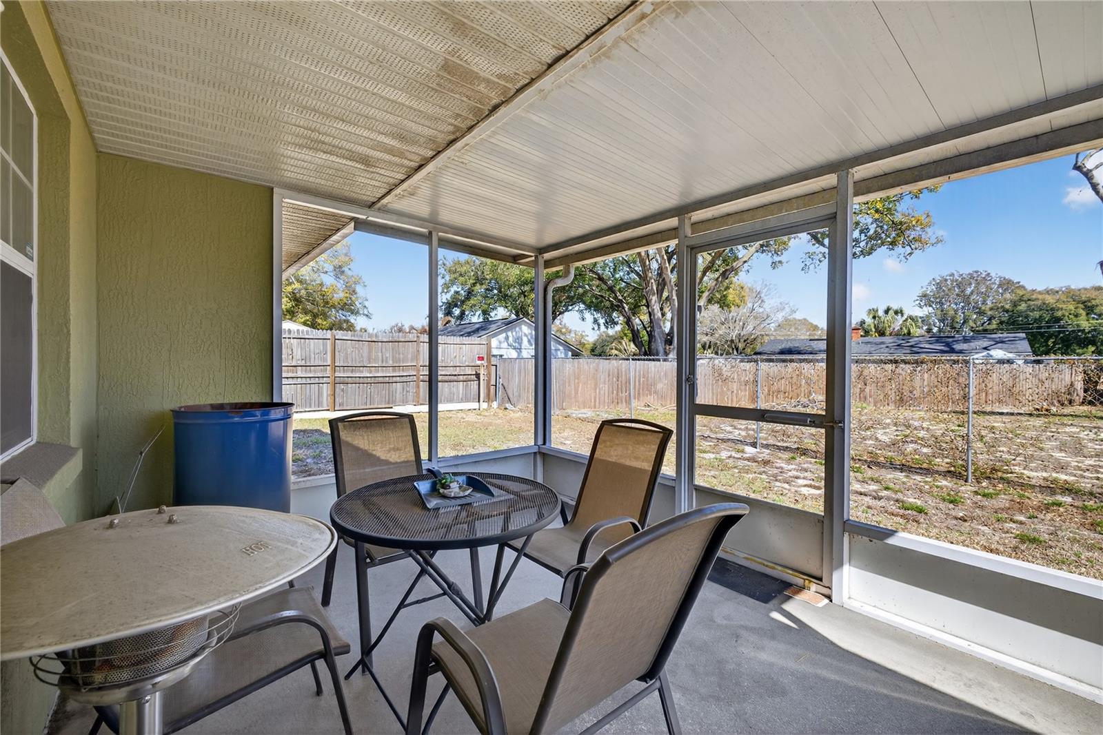 215 DAIRY Rd AUBURNDALE, FL 33823