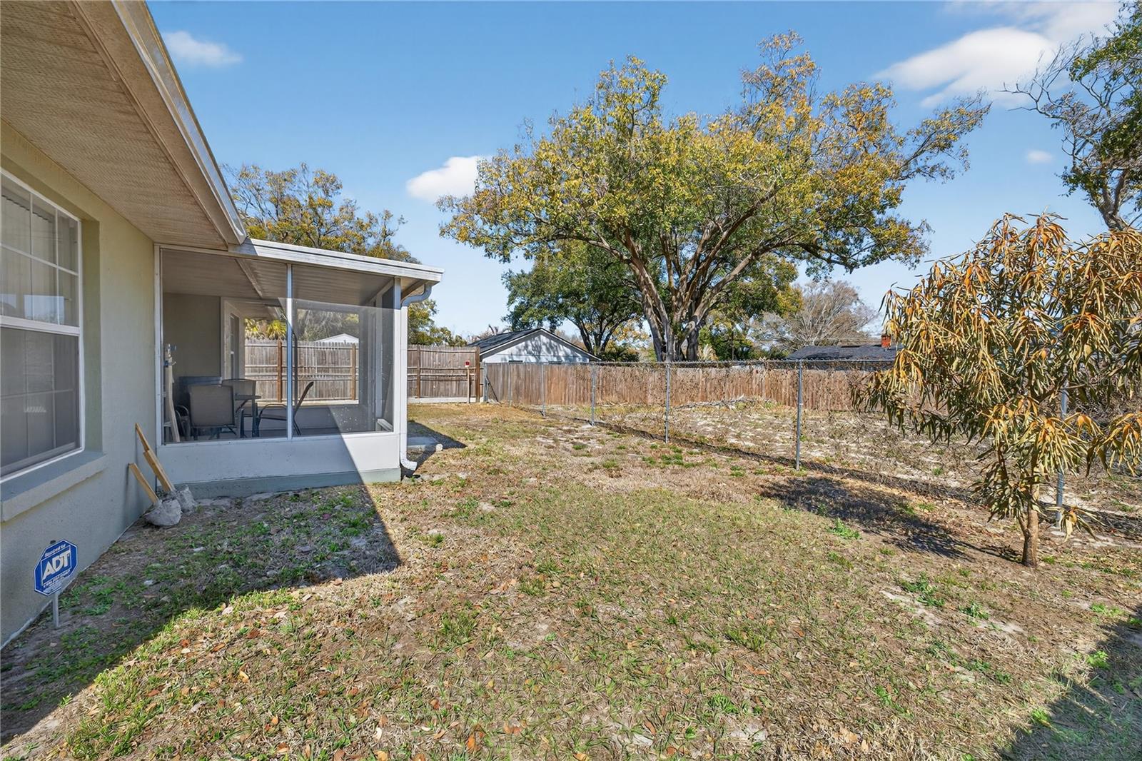 215 DAIRY Rd AUBURNDALE, FL 33823