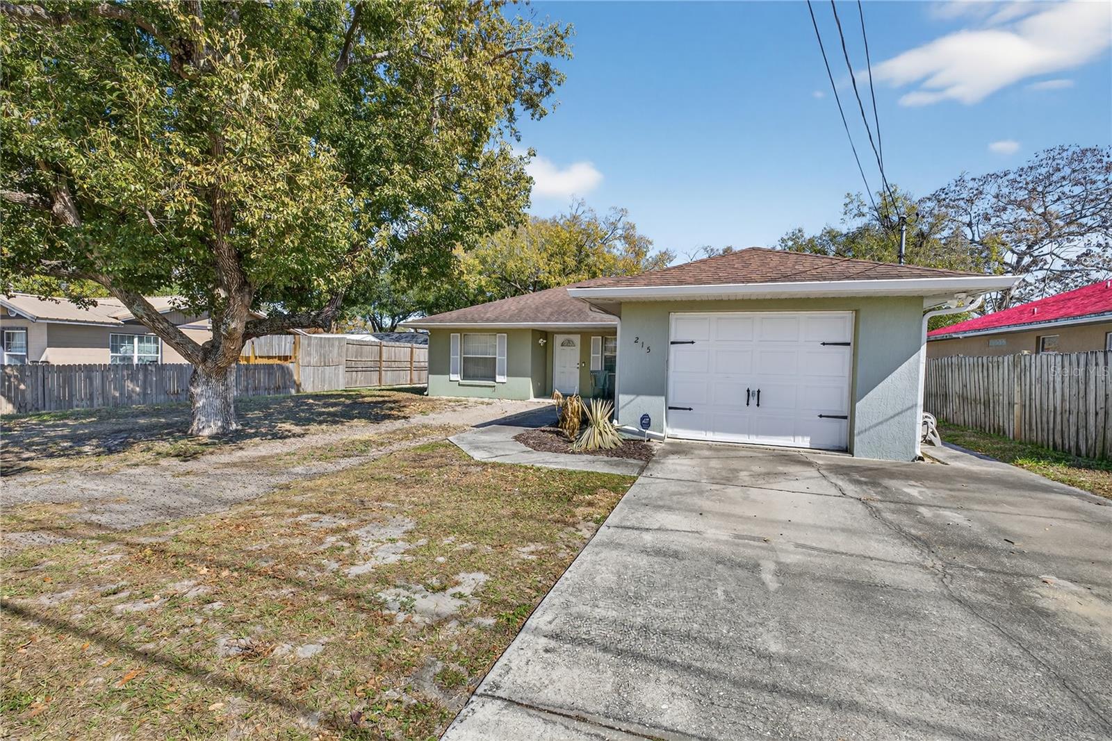 215 DAIRY Rd AUBURNDALE, FL 33823