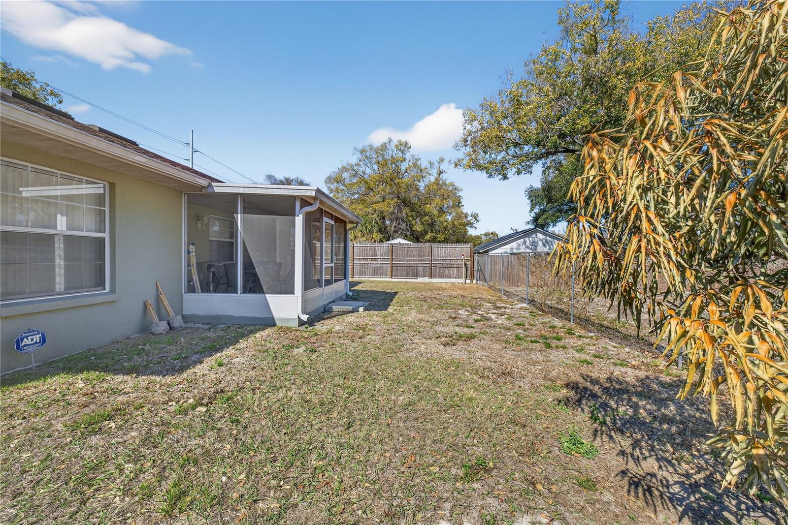 215 DAIRY Rd AUBURNDALE, FL 33823