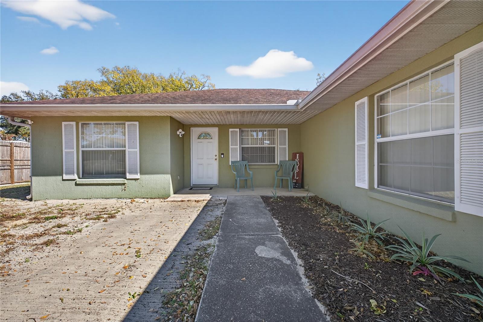 215 DAIRY Rd AUBURNDALE, FL 33823