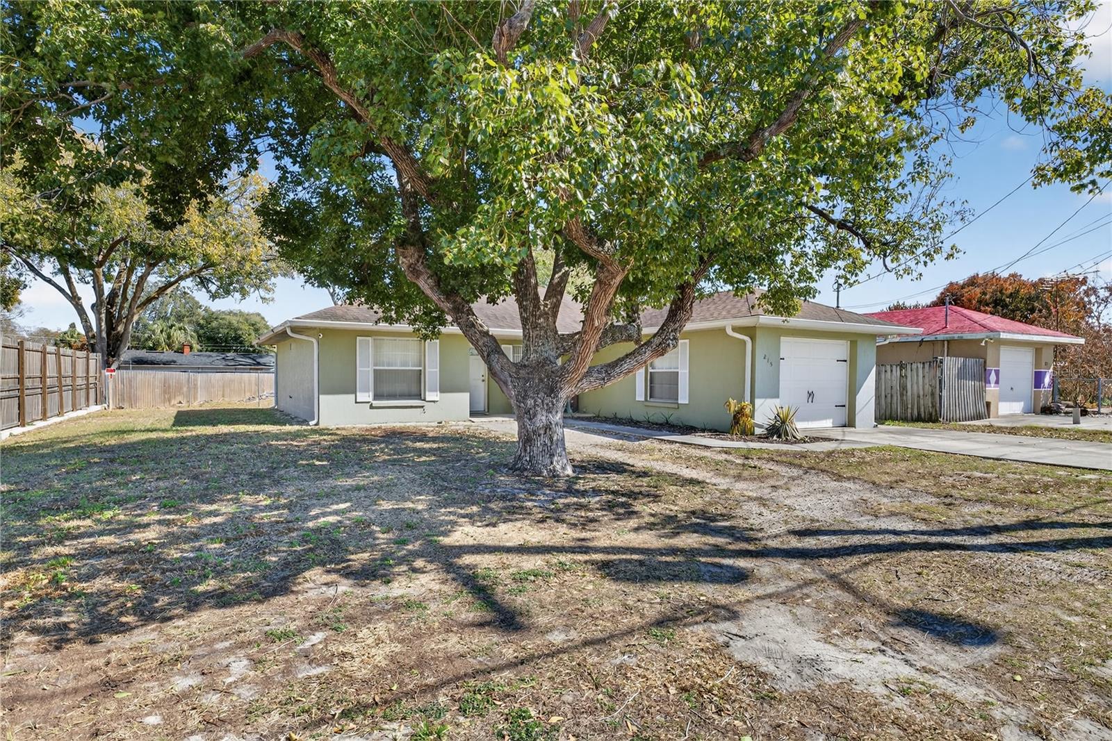 215 DAIRY Rd AUBURNDALE, FL 33823