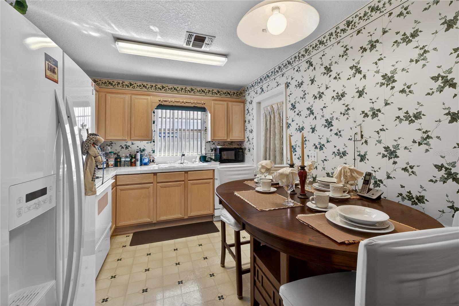 215 DAIRY Rd AUBURNDALE, FL 33823