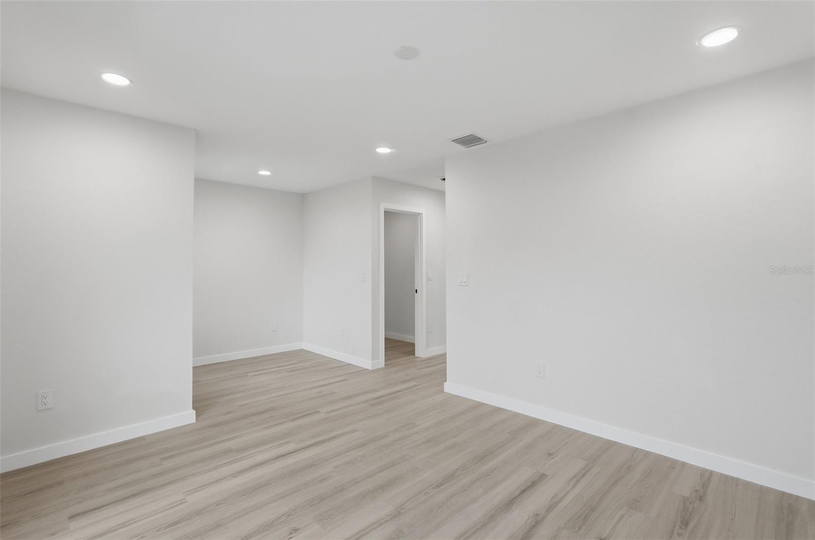 2144 5TH Ave ST PETERSBURG, FL 33713