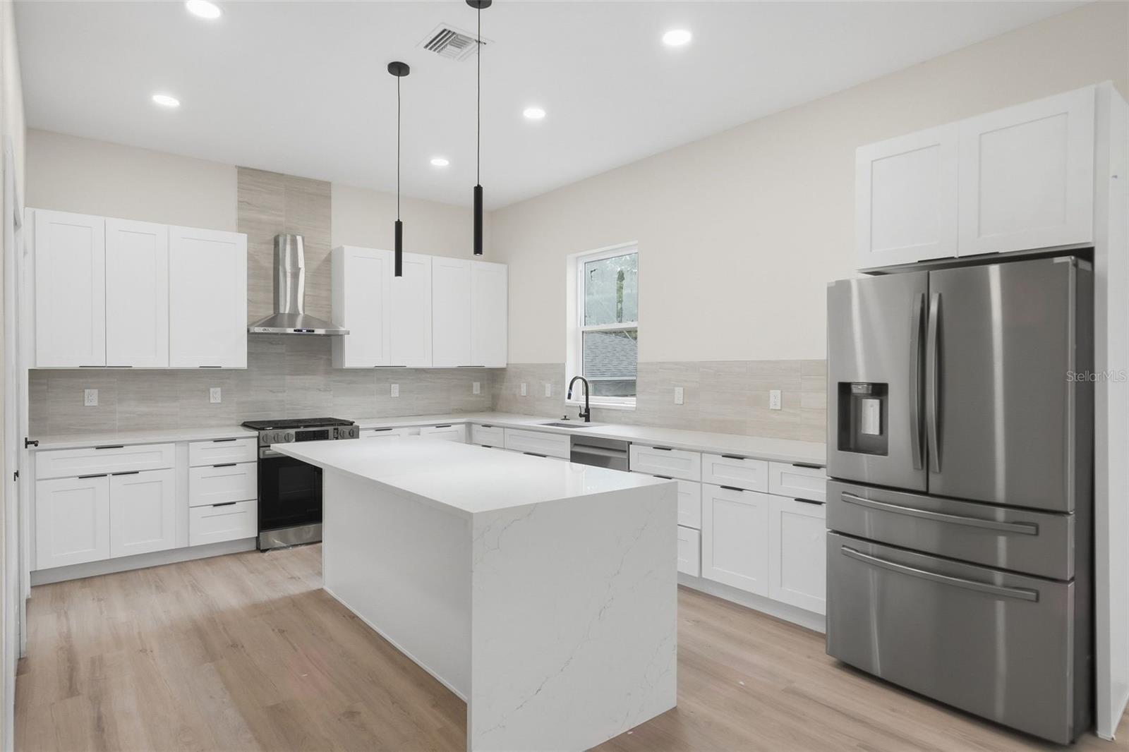 2144 5TH Ave ST PETERSBURG, FL 33713
