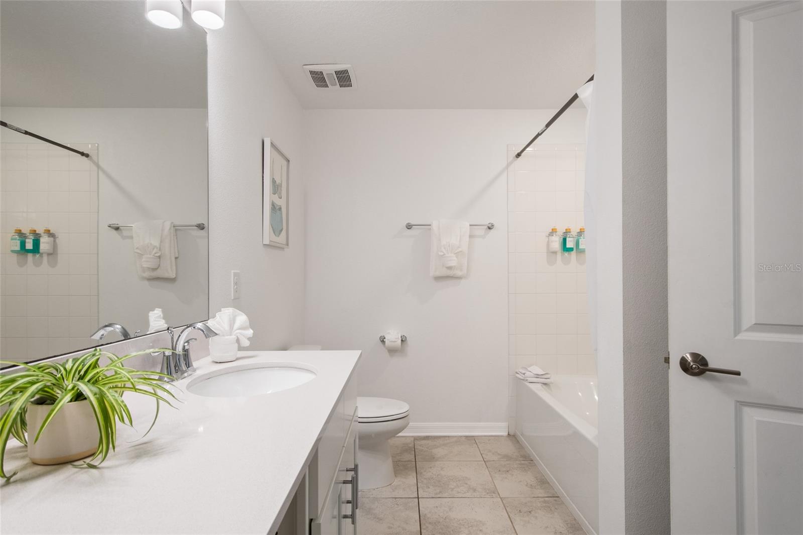 3191 PARADOX Cir #108 KISSIMMEE, FL 34746