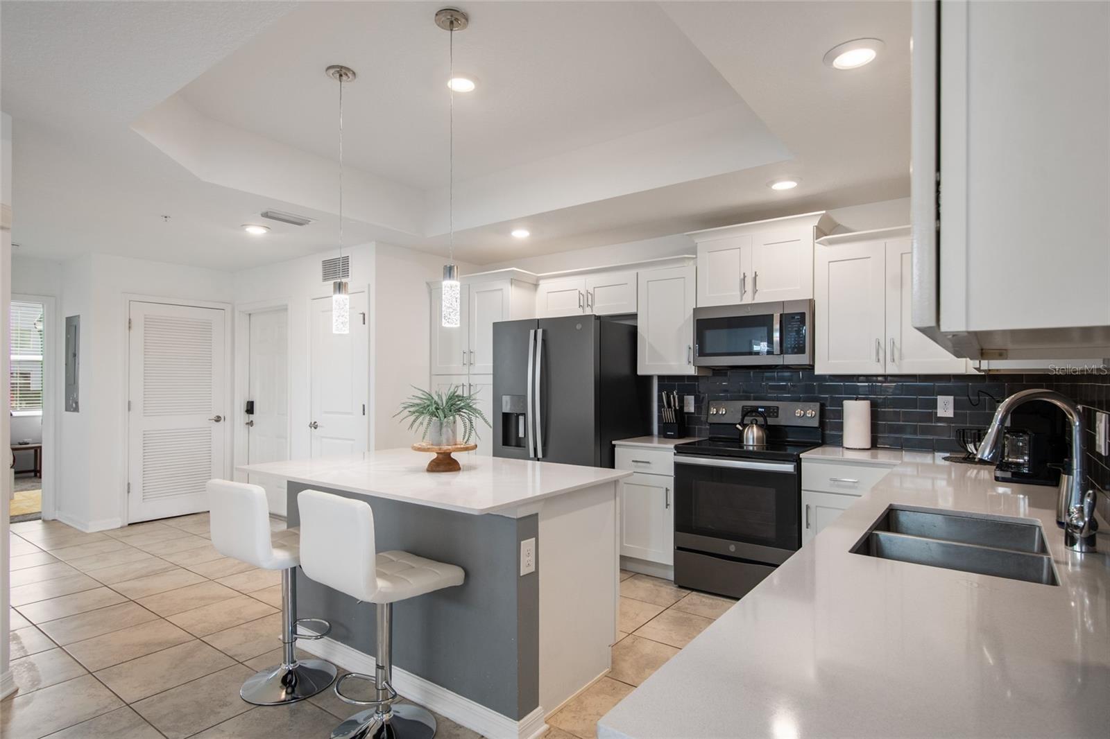 3191 PARADOX Cir #108 KISSIMMEE, FL 34746