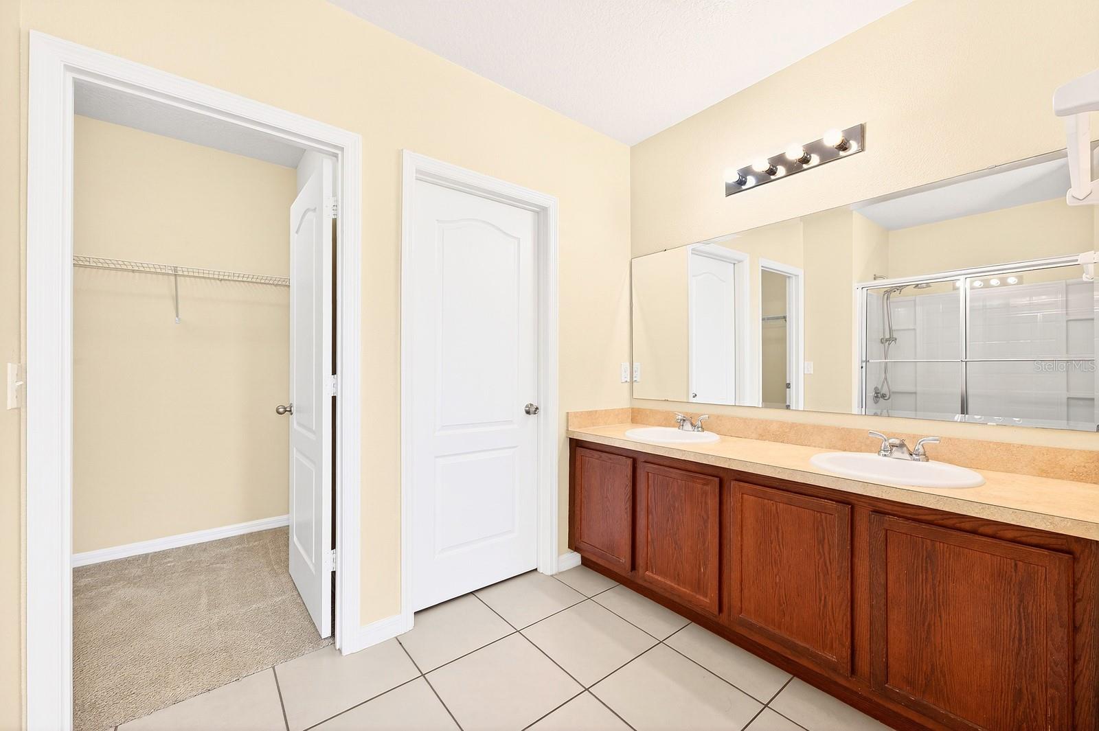 3210 QUEEN ALEXANDRIA Dr KISSIMMEE, FL 34744