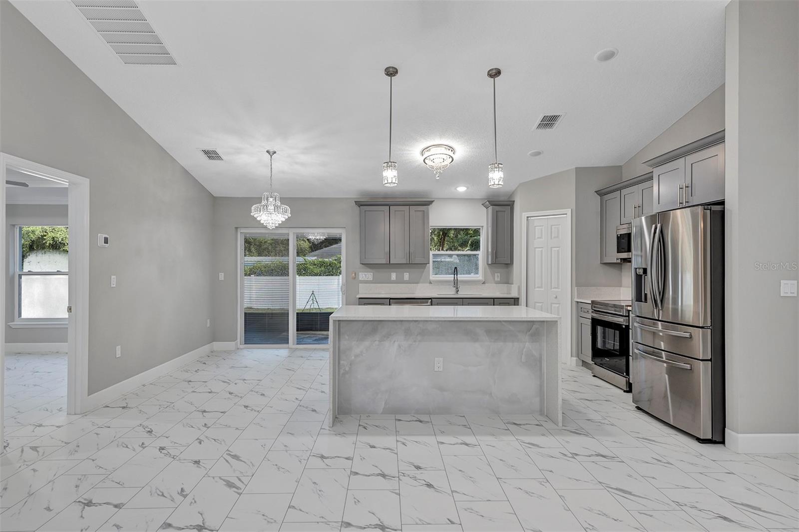 4327 SE 131ST Ln BELLEVIEW, FL 34420