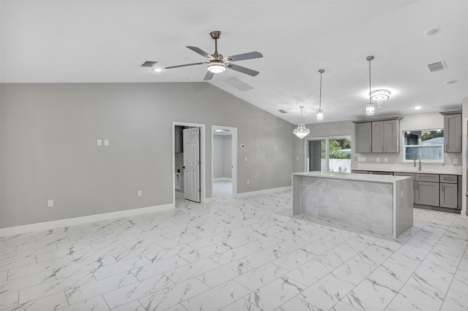 4327 SE 131ST Ln BELLEVIEW, FL 34420