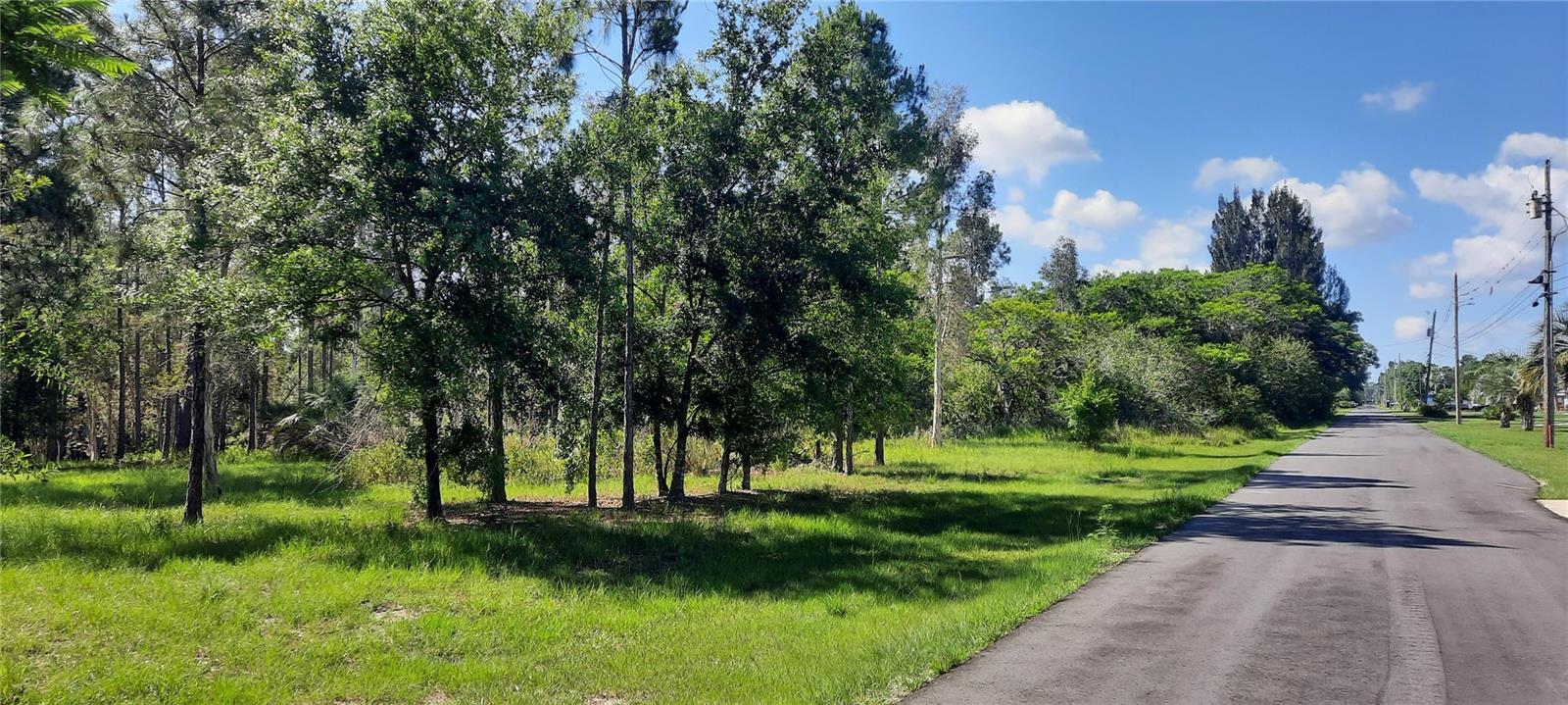 22 LANTANA Dr INDIAN LAKE ESTATES, FL 33855