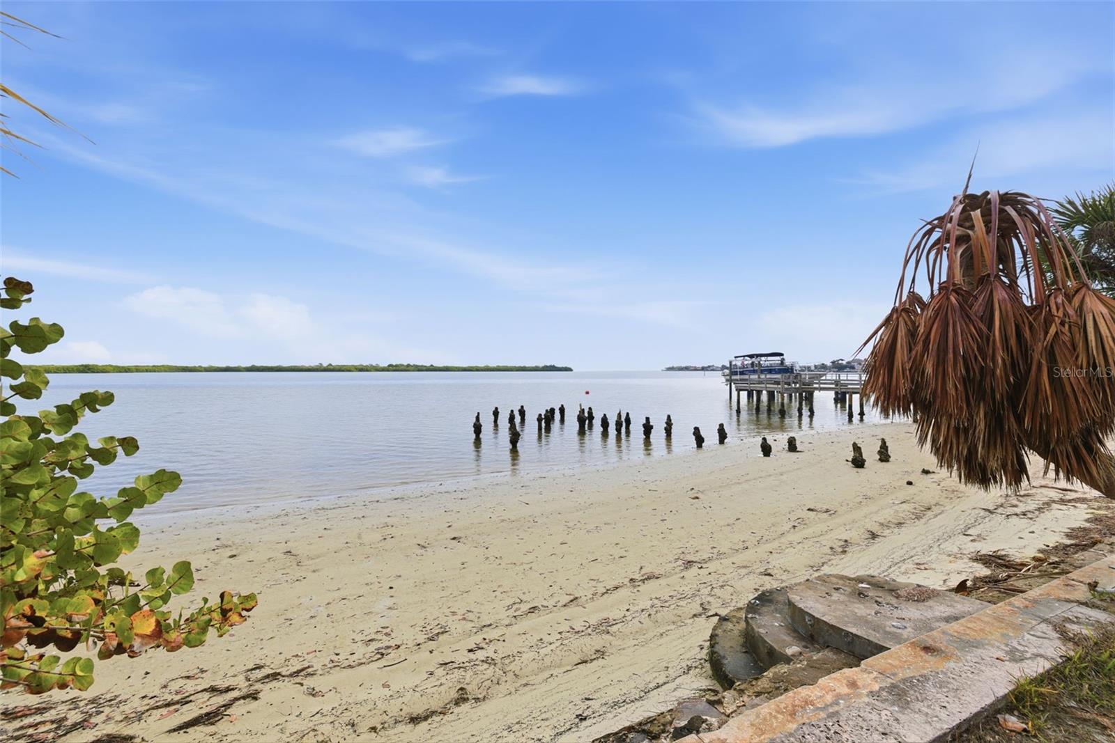 6043 Byu GRANDE Blvd ST PETERSBURG, FL 33703