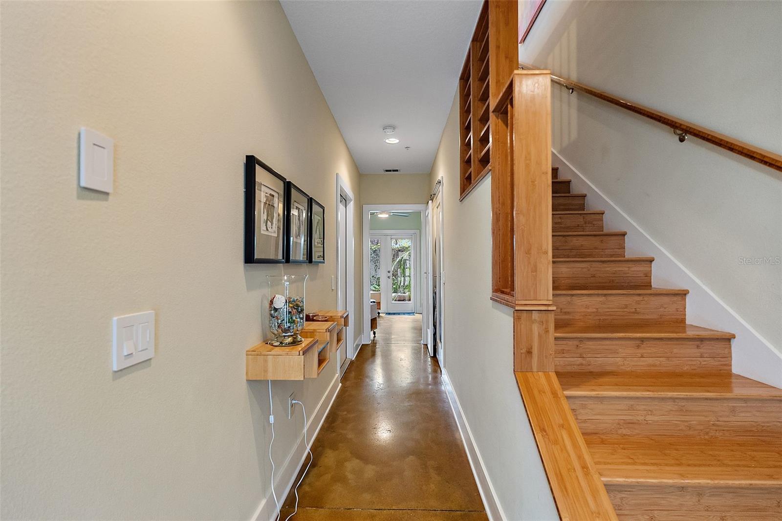 325 5TH Ave #10 ST PETERSBURG, FL 33701