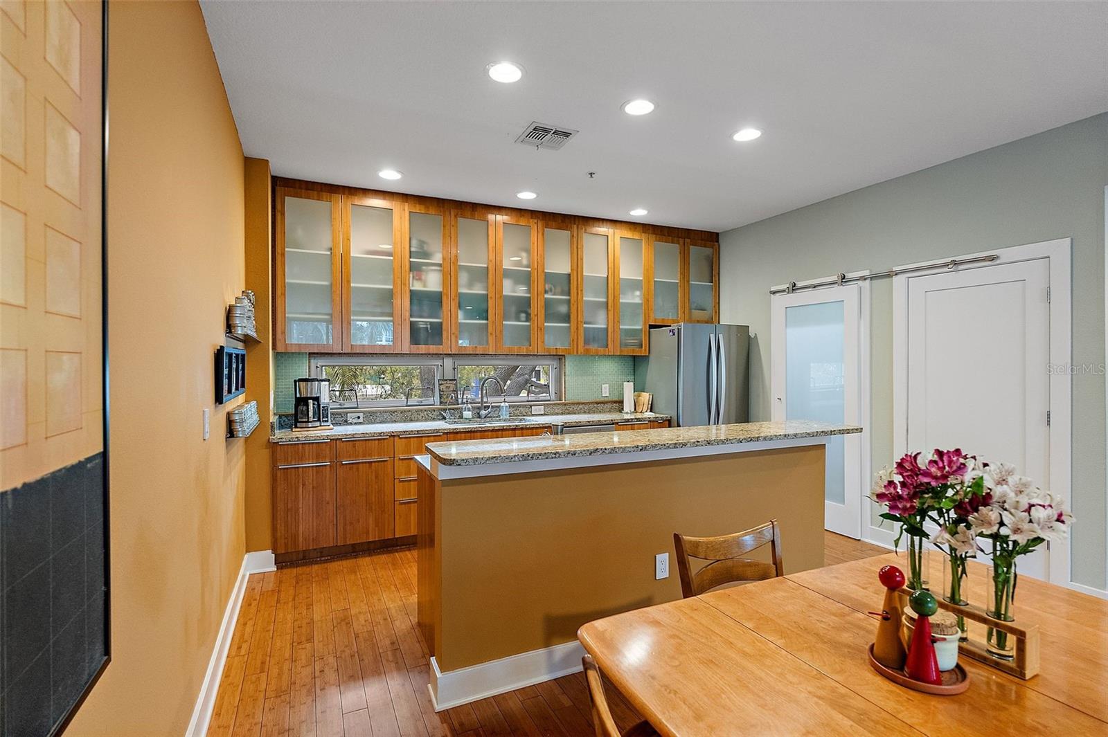 325 5TH Ave #10 ST PETERSBURG, FL 33701