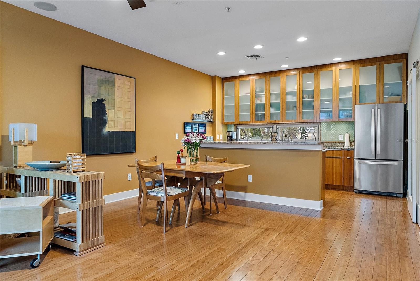 325 5TH Ave #10 ST PETERSBURG, FL 33701