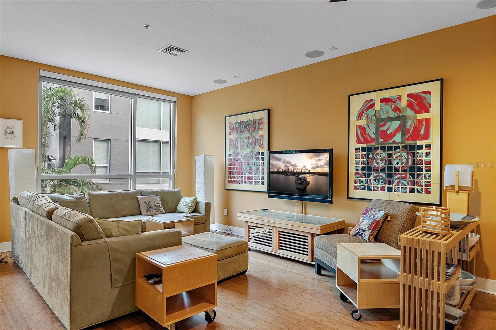 325 5TH Ave #10 ST PETERSBURG, FL 33701