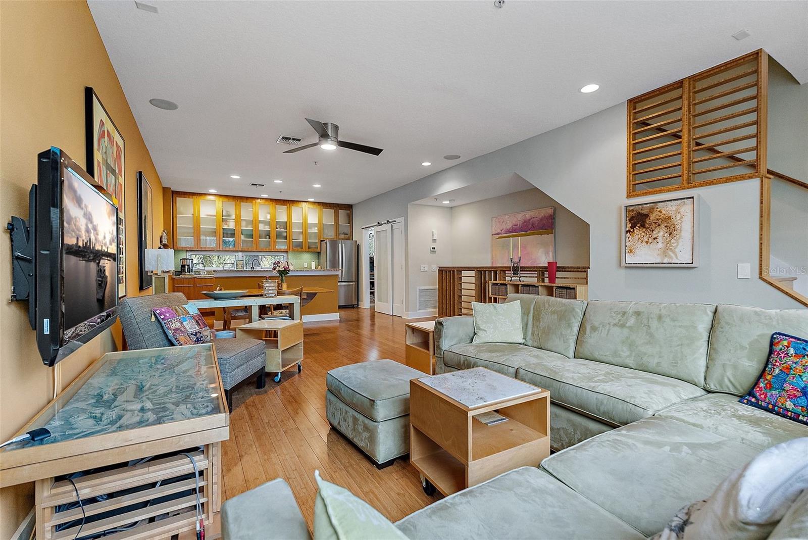 325 5TH Ave #10 ST PETERSBURG, FL 33701