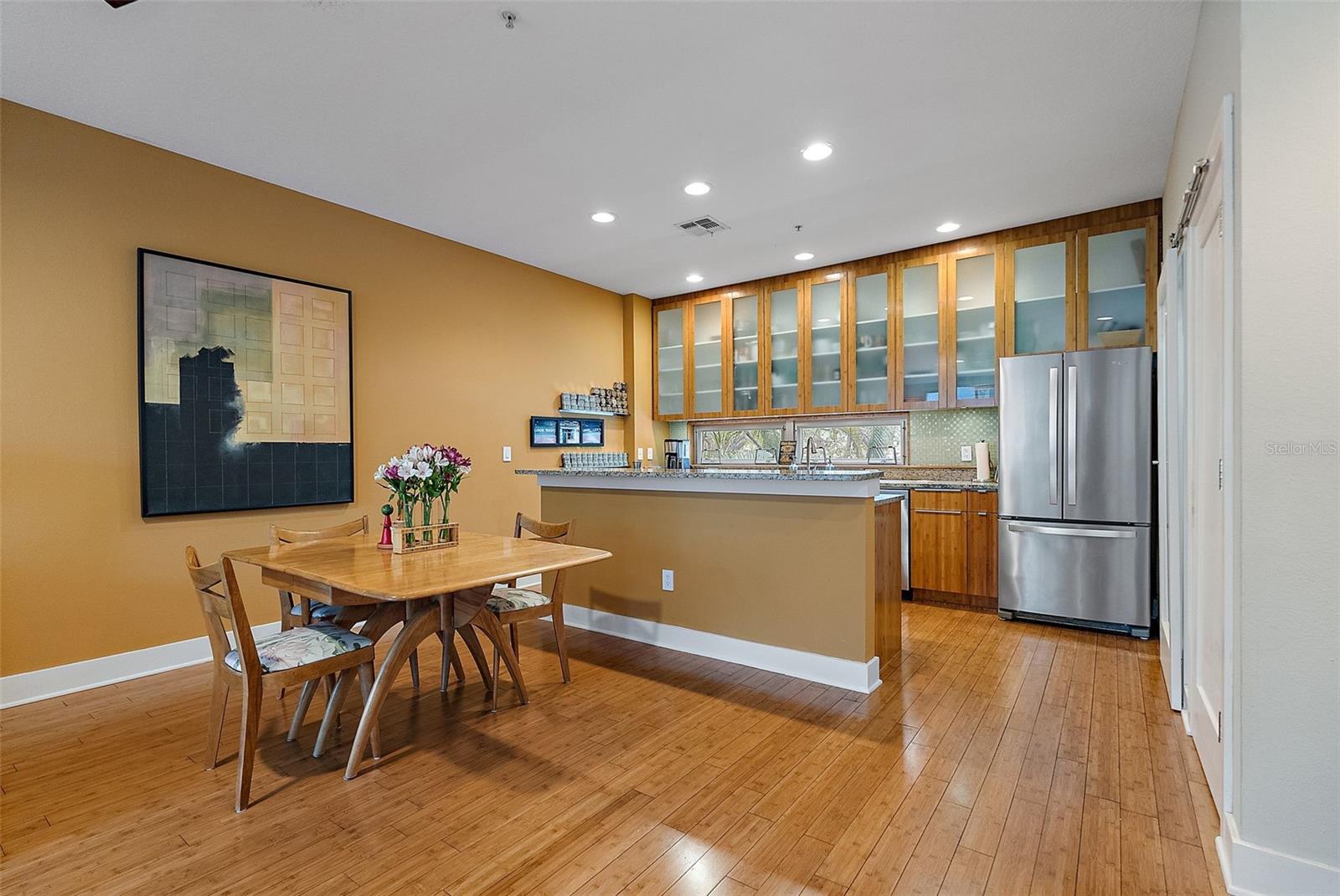 325 5TH Ave #10 ST PETERSBURG, FL 33701