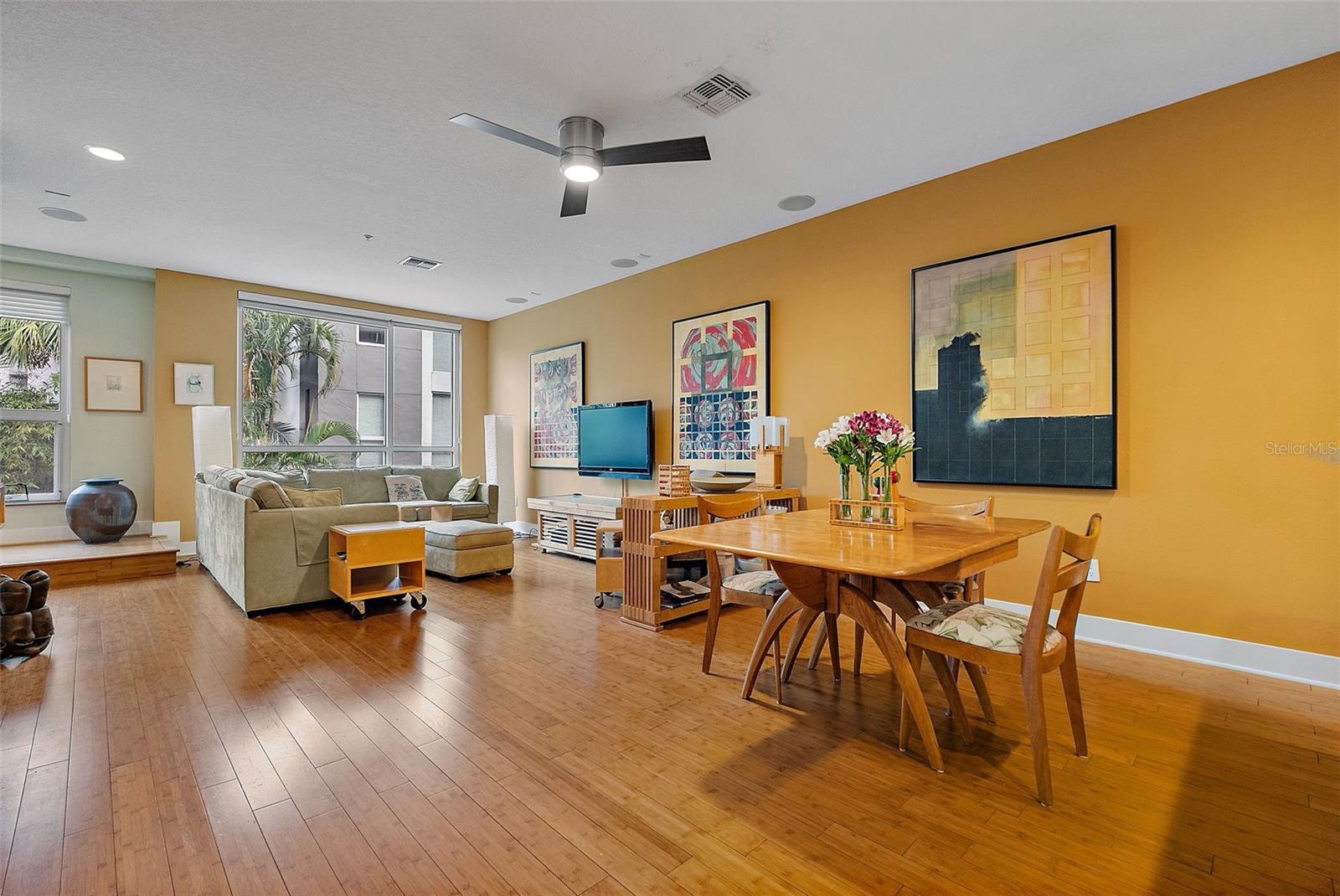 325 5TH Ave #10 ST PETERSBURG, FL 33701