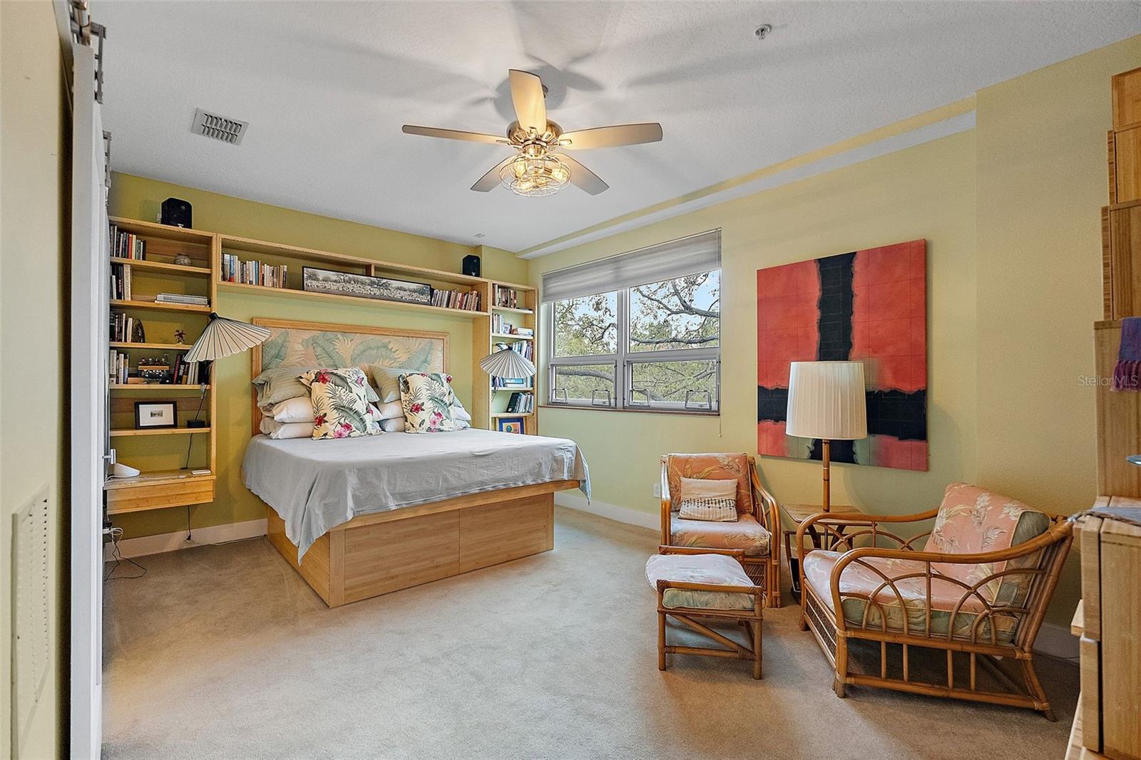 325 5TH Ave #10 ST PETERSBURG, FL 33701