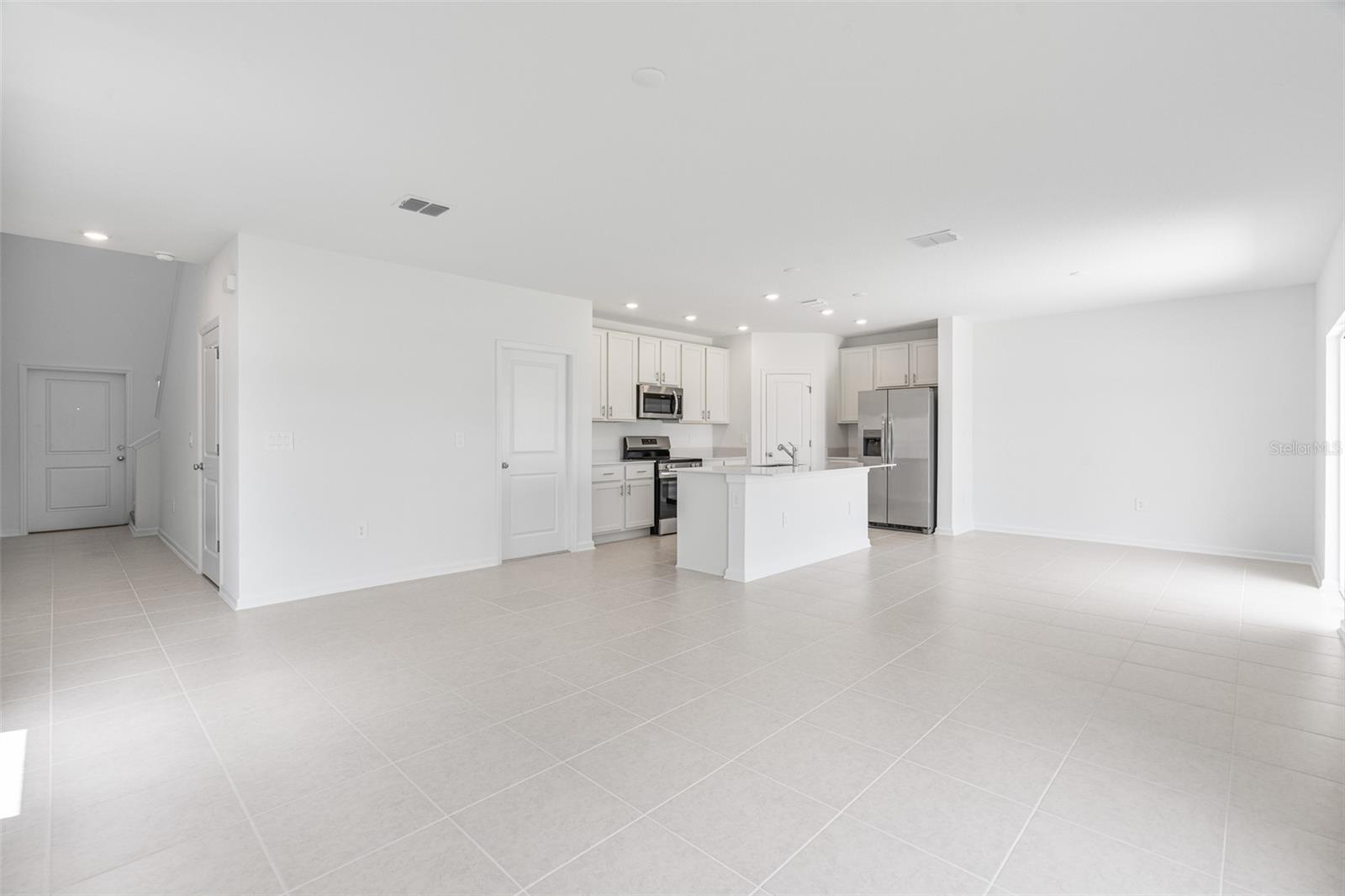 5625 GINGHAM Dr KISSIMMEE, FL 34758