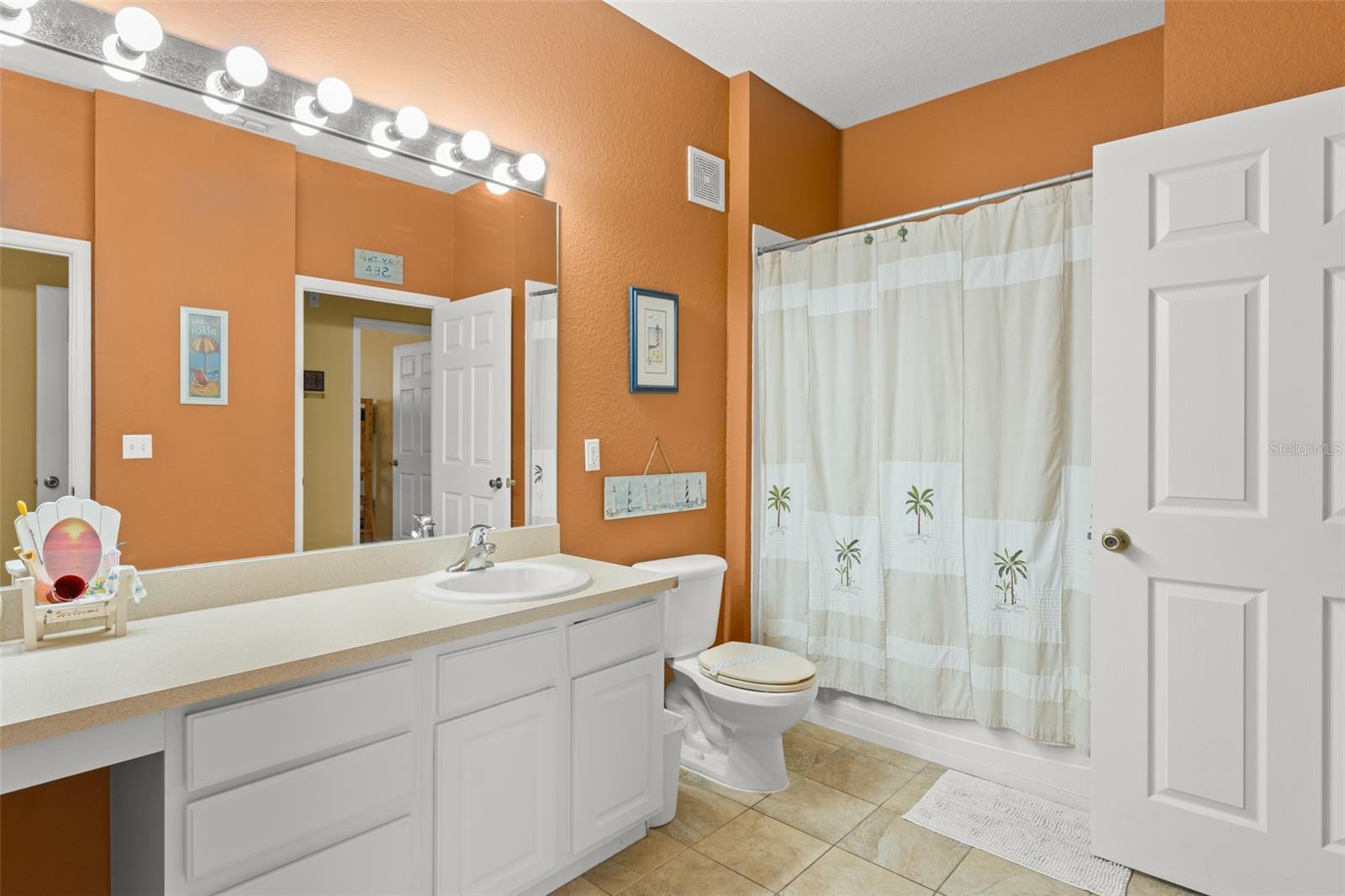 7675 COMROW St #405 KISSIMMEE, FL 34747